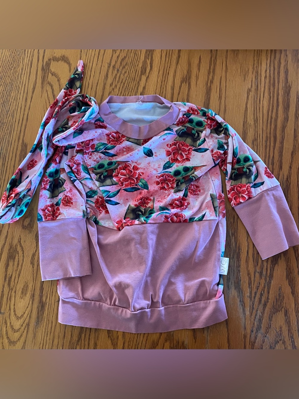💙3/15$ Pink Floral Baby Yoda tunic